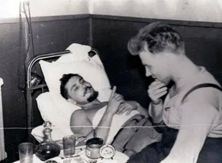 德忽然感到肚子痛于是他切开了自己的肚子j9九游会登录1961年在南极列昂尼(图9)